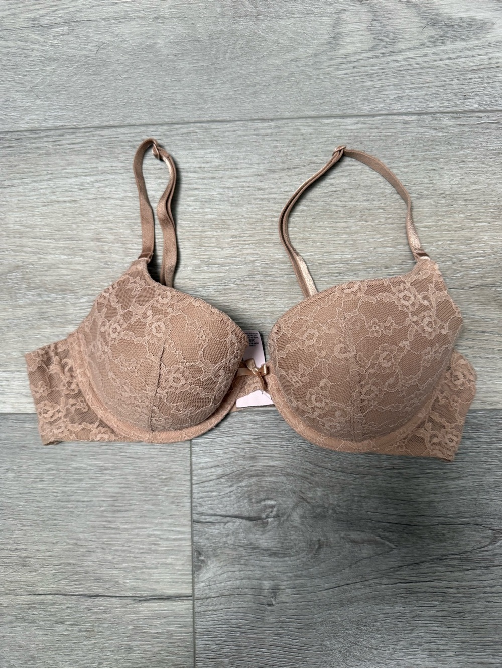 Victoria's Secret Lace Push-Up Bra in Nude